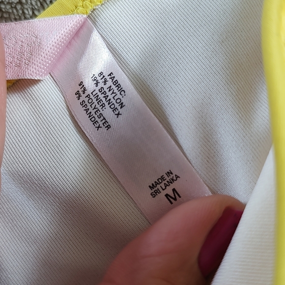 VICTORIA'S Secret Yellow Bikini Bottom Medium - Picture 5 of 10
